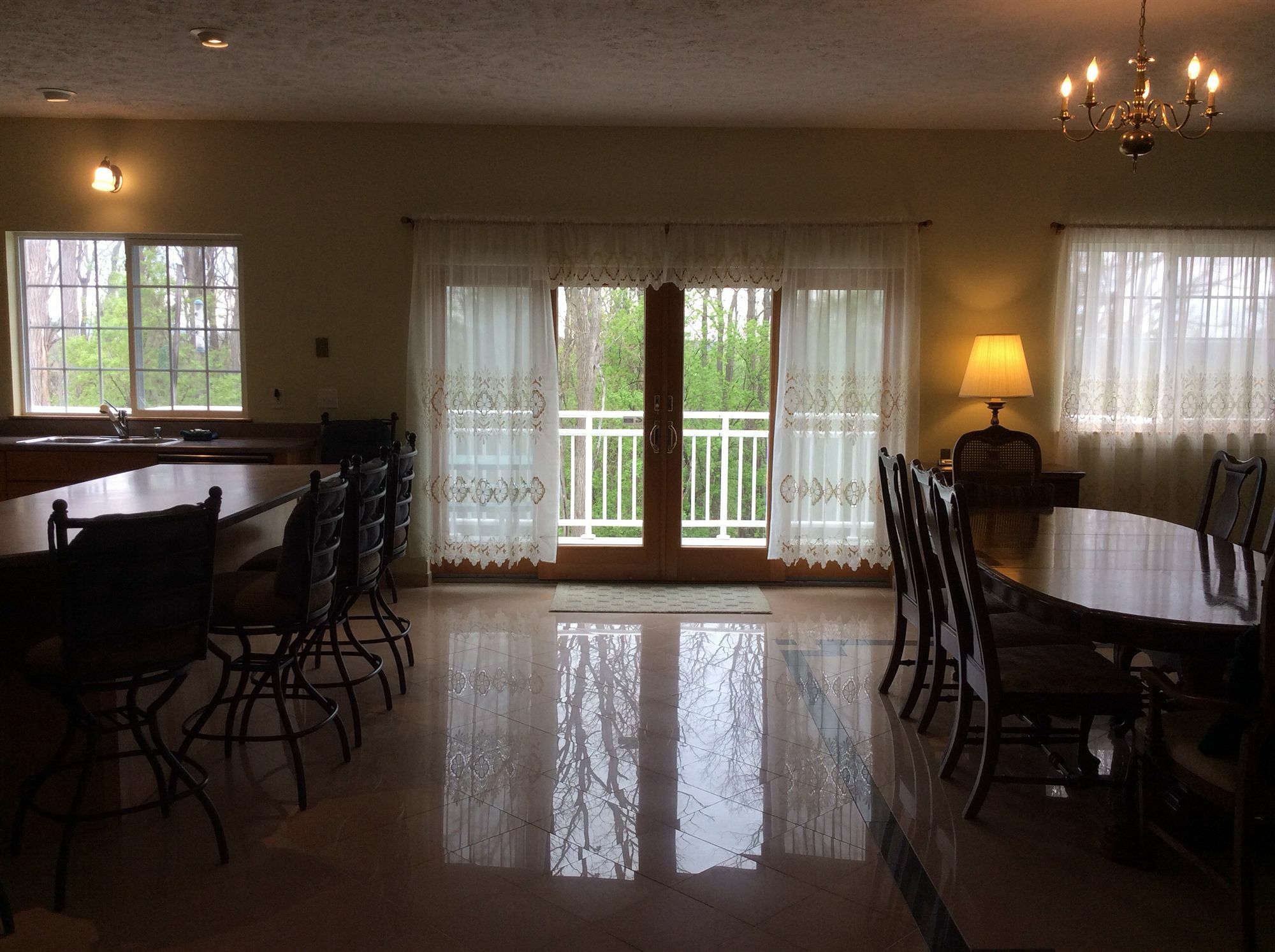 Handys Extended Stay Suites Colchester Bagian luar foto