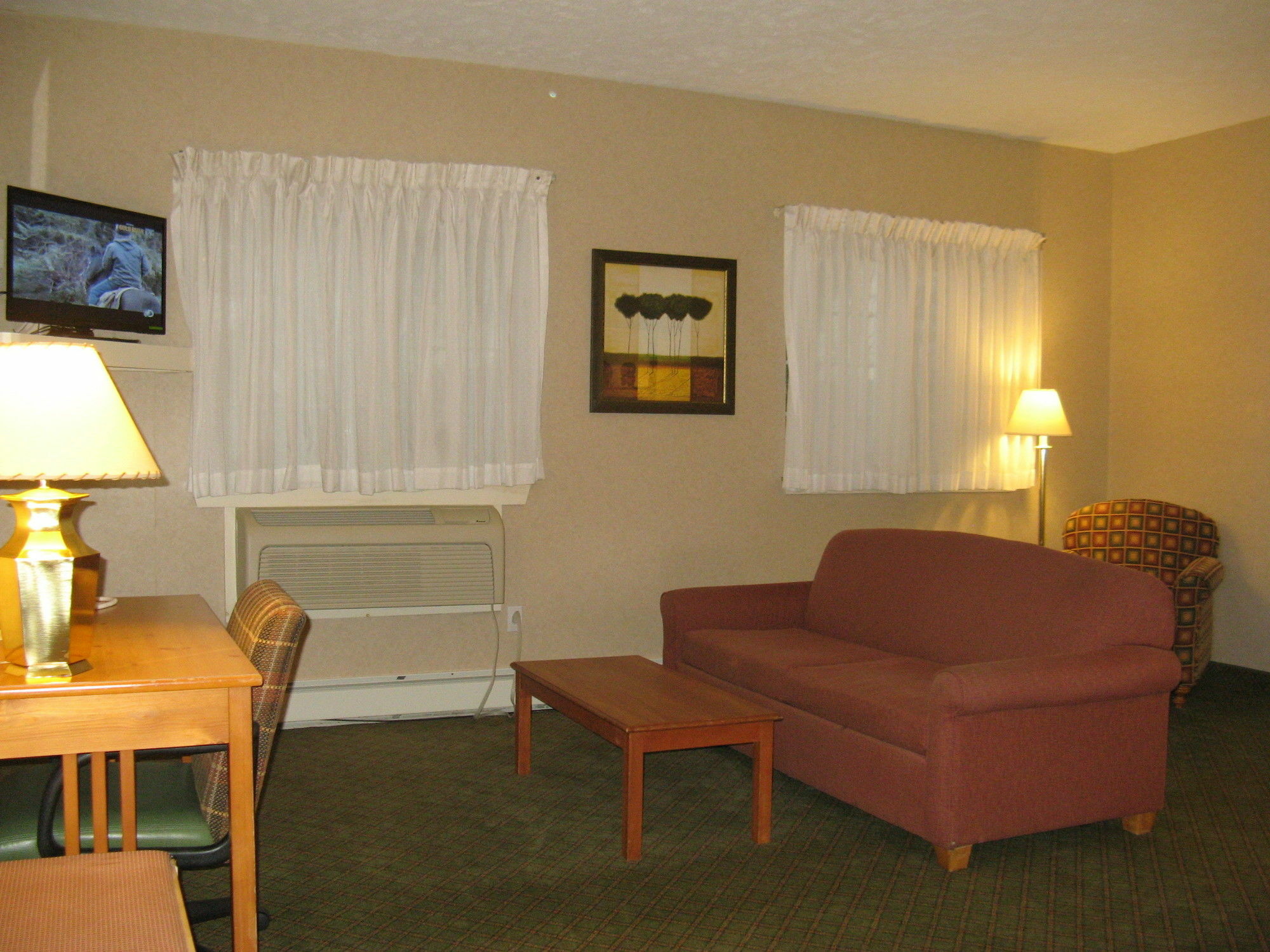 Handys Extended Stay Suites Colchester Bagian luar foto